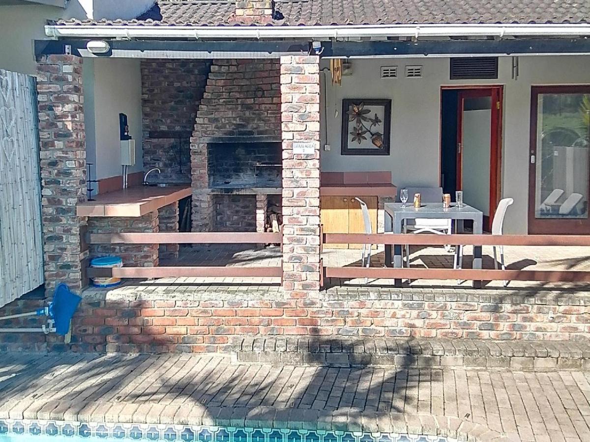 Farmview Guest House East London Exterior foto